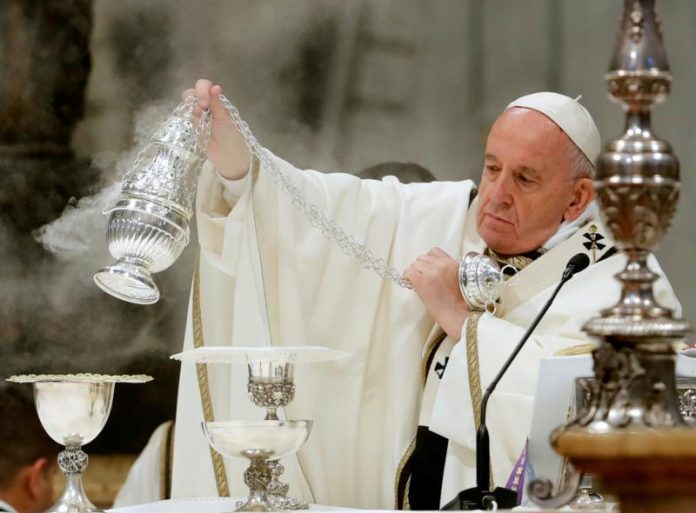 POPE HOLY THURSDAY