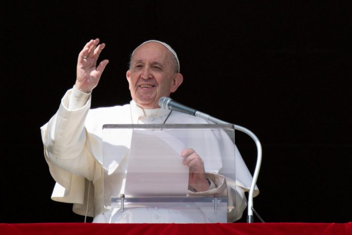 For Lent, Read the Gospel, Fast from Gossip, Pope Says at Angelus ...