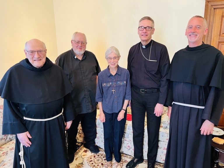 Bishop Salutes Religious Jubilarians At Dinner - Proclaim